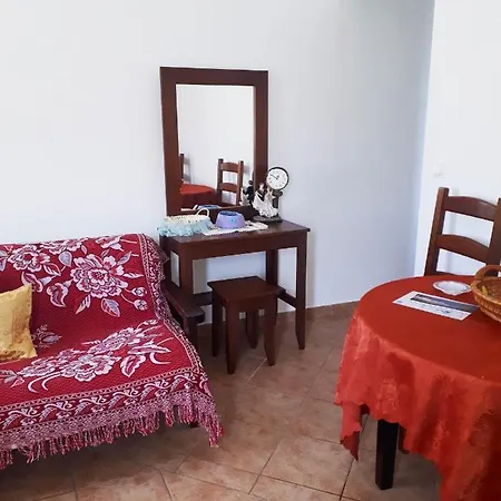 Agkyra Apartament *